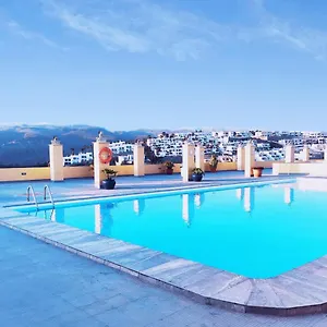 private-solarium-home-jacuzzi-beach-views.in-canary-islands.com/